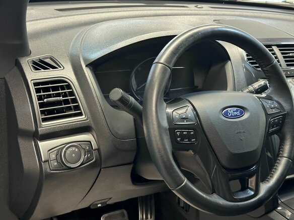 2018 Ford Explorer V Рестайлинг 2, серый, 2899000 рублей - вид 12