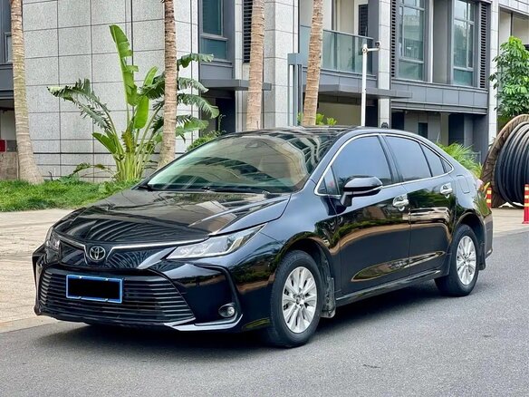 2022 Toyota Corolla XII (E210), чёрный, 1179000 рублей