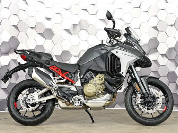 2023 Ducati Multistrada V4, серый, 2399000 рублей - вид 2