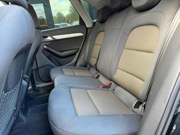 2013 Audi Q3 I (8U), чёрный - вид 19