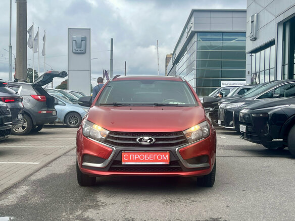 2021 Lada (ВАЗ) Vesta SW I, красный, 979000 рублей - вид 1