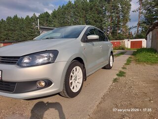 2012 Volkswagen Polo V, серебристый, 545000 рублей, вид 2