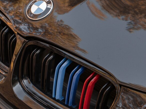 2010 BMW 3 серии 325i V (E90/E91/E92/E93) Рестайлинг, чёрный, 1100000 рублей - вид 12