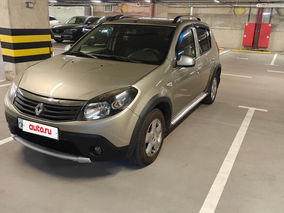 2011 Renault Sandero Stepway I, бежевый, 550000 рублей