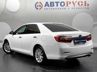 2013 Toyota Camry VII (XV50), белый, 1777000 рублей, вид 2