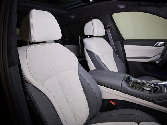 2026 BMW X6 40d III (G06) Рестайлинг, чёрный, 18275000 рублей - вид 16
