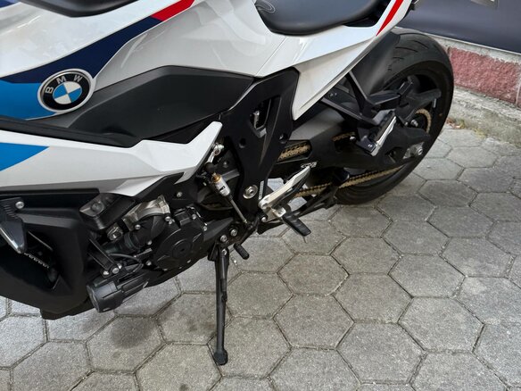 2025 BMW S 1000 XR, белый, 3170000 рублей - вид 5