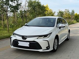 2023 Toyota Corolla Axio XI (E160, E170) Рестайлинг 2, белый, 1610000 рублей, вид 1