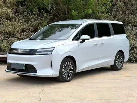 2025 Wuling Starlight 730, серебристый, 1950000 рублей, вид 1