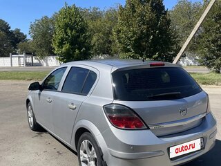 2011 Opel Astra H Рестайлинг, серебристый, 570000 рублей, вид 4