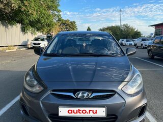 2013 Hyundai Solaris I, чёрный, 950000 рублей, вид 3