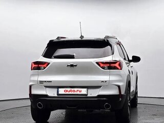 2022 Chevrolet TrailBlazer III, белый, 2400000 рублей, вид 3