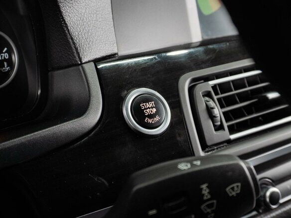 2010 BMW 5 серии 523i VI (F10/F11/F07), белый, 1900000 рублей - вид 23