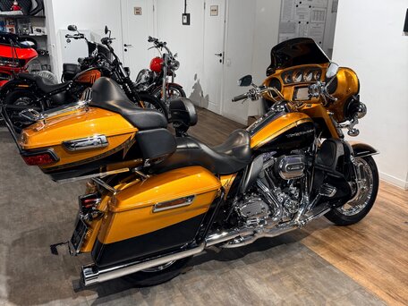 2015 Harley-Davidson Electra Glide, чёрный, 1499000 рублей, вид 3