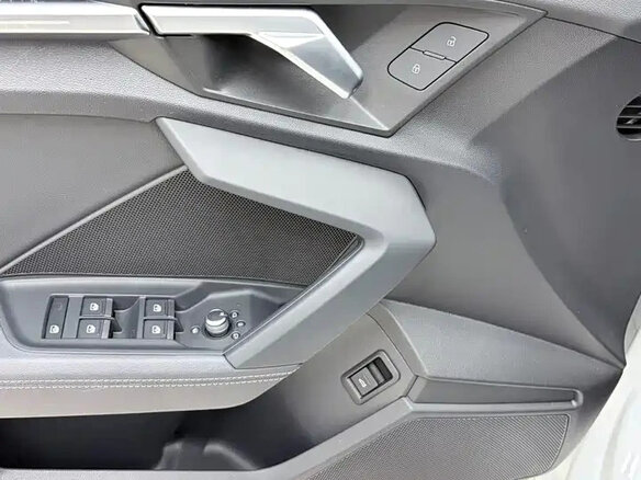 2023 Audi A3 Sportback 35 TFSI IV (8Y), белый, 2110002 рублей - вид 12