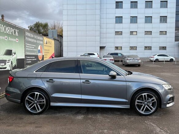 2020 Audi A3 III (8V) Рестайлинг, серый, 1800000 рублей - вид 15