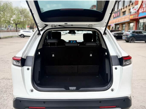 2023 Honda Vezel II, белый - вид 13