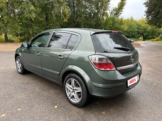 2010 Opel Astra H Рестайлинг, зелёный, 550000 рублей, вид 5