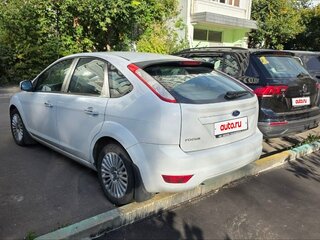 2010 Ford Focus II Рестайлинг, белый, 750000 рублей, вид 5