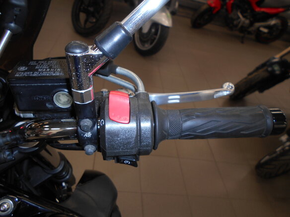 2013 Suzuki SFV 400 Gladius, чёрный, 390000 рублей - вид 22