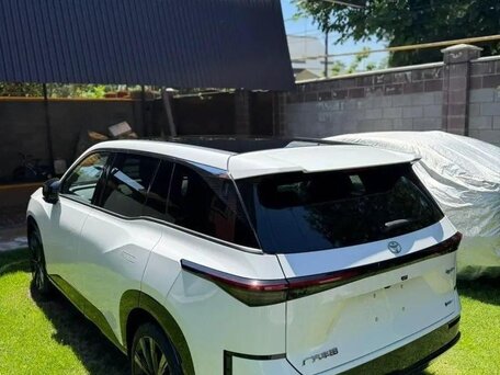 2026 Toyota bZ3X 58.3 kWh, белый, 2850000 рублей, вид 5