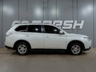 2014 Mitsubishi Outlander III Рестайлинг, белый, 1689000 рублей, вид 5