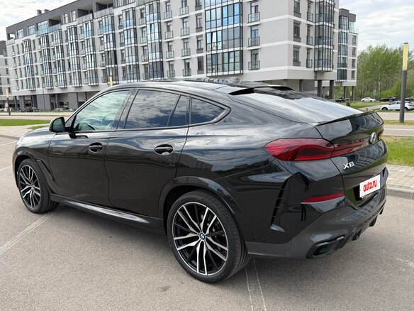2023 BMW X6 40i III (G06) Рестайлинг, чёрный, 6400000 рублей - вид 7