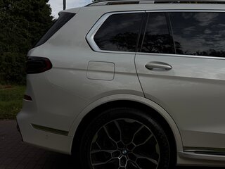 2024 BMW X7 40i I (G07) Рестайлинг, белый, 13500000 рублей, вид 4