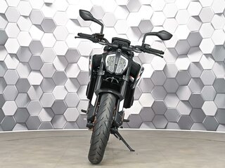 2023 KTM 890 Duke GP, чёрный, 899000 рублей, вид 5