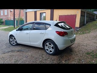 2011 Opel Astra J, белый, 720000 рублей, вид 2
