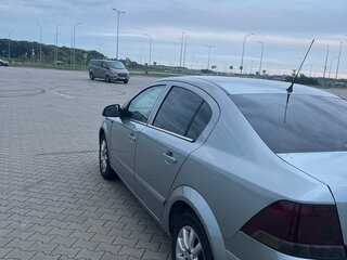 2011 Opel Astra H Рестайлинг, серый, 600000 рублей, вид 4