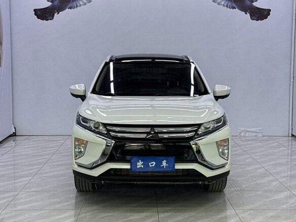 2022 Mitsubishi Eclipse Cross I Рестайлинг, белый, 1770000 рублей - вид 1