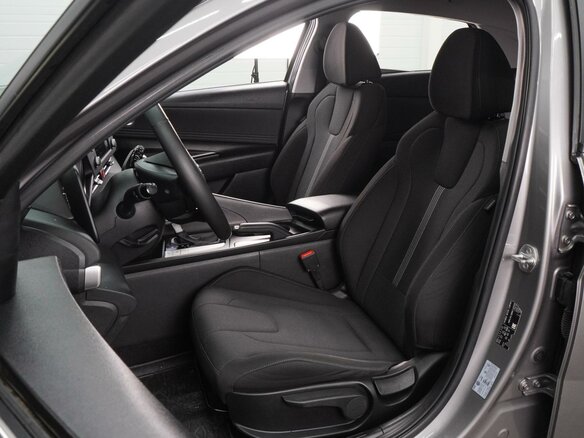 2021 Hyundai Elantra VII (CN7), серый, 1599000 рублей - вид 9