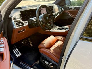 2022 BMW X7 40i I (G07) Рестайлинг, белый, 9800000 рублей, вид 5