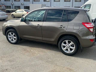 2010 Toyota RAV4 III (XA30) Рестайлинг, коричневый, 1750000 рублей, вид 3