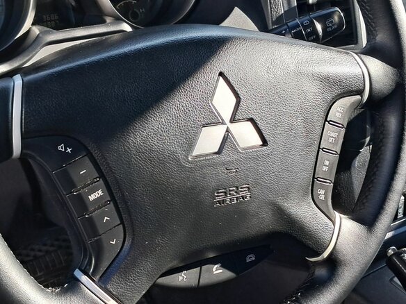 2010 Mitsubishi Pajero IV, серебристый, 1145000 рублей - вид 24