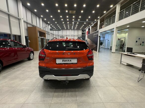 2026 Lada (ВАЗ) Iskra SW Cross, красный, 1847000 рублей - вид 1