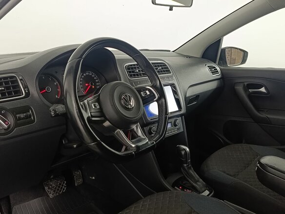 2020 Volkswagen Polo V Рестайлинг, серый, 1040000 рублей - вид 8