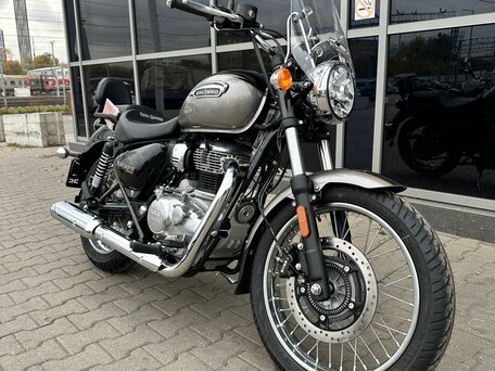 2025 Royal Enfield Meteor, чёрный, 528000 рублей, вид 4