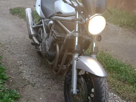 2004 Suzuki Bandit GSF 600, серебристый, 350000 рублей, вид 3