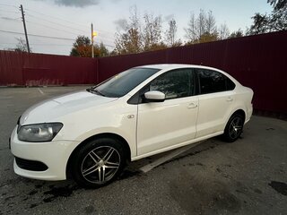 2011 Volkswagen Polo V, белый, 650000 рублей, вид 3