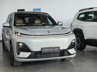 2026 Changan Deepal S09, серебристый, 7039900 рублей, вид 3
