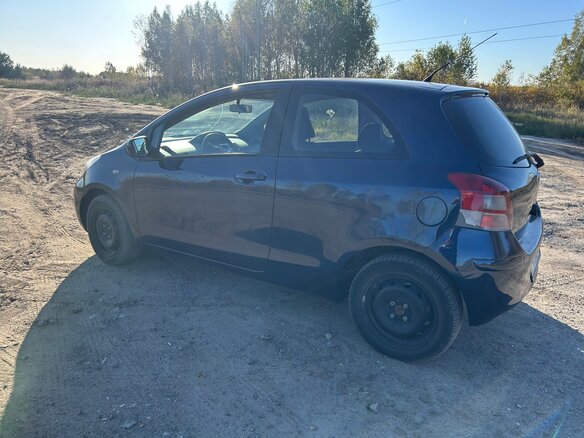 2010 Toyota Yaris III, синий, 420000 рублей - вид 6