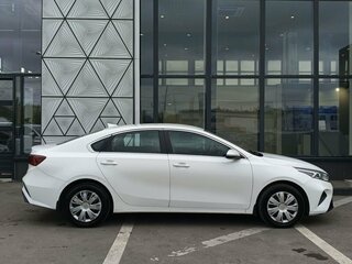 2021 Kia Cerato IV Рестайлинг, белый, 1149000 рублей, вид 4