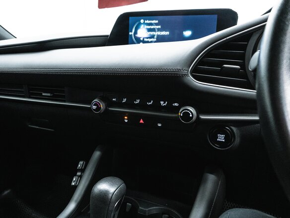 2021 Mazda 3 IV (BP), серый, 1500000 рублей - вид 16