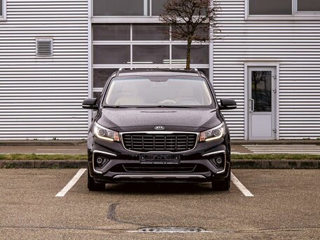 2019 Kia Carnival III, чёрный, 2155000 рублей, вид 2