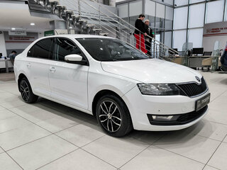 2017 Skoda Rapid I, белый, 820000 рублей, вид 3