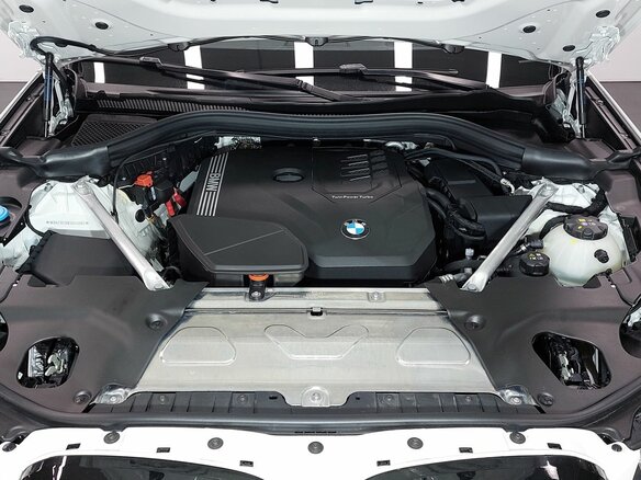 2025 BMW X4 20i II (G02) Рестайлинг, белый, 8150000 рублей - вид 24