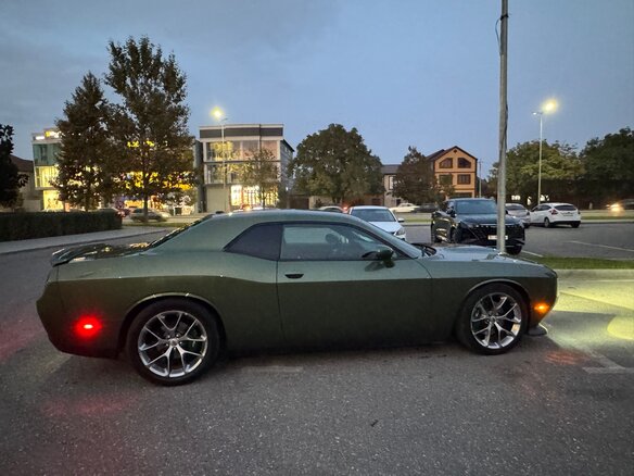 2021 Dodge Challenger III Рестайлинг 2, зелёный, 2150000 рублей - вид 4