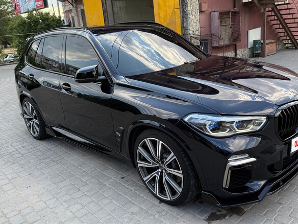 2019 BMW X5 M50d IV (G05/G18), чёрный, 8250000 рублей - вид 5